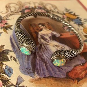 Opal hinged Bracelet